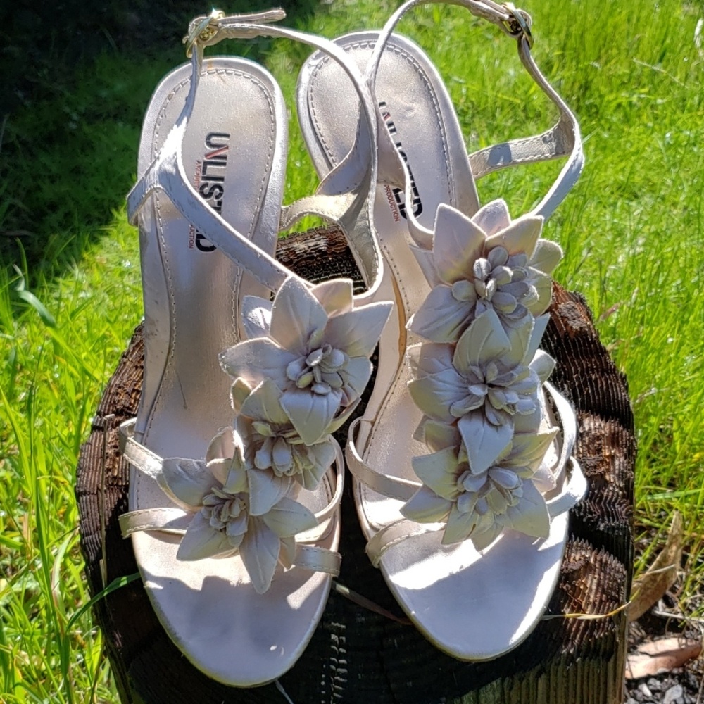 Unlisted by Kenneth Cole bridesmaid sandals